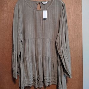 American Eagle peasant blouse
